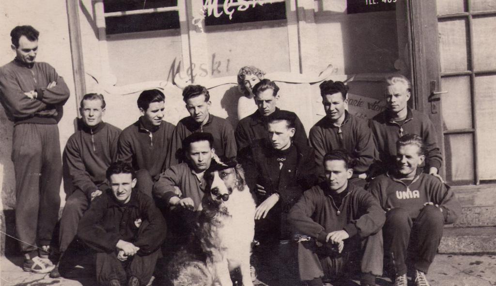 209. Fotografia – Drużyna Klubu Sportowego Unii Jaworzyna Śląska, 1954 r.