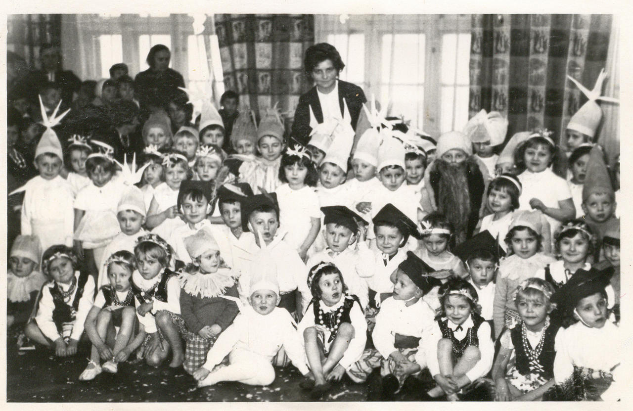 280. Fotografia – Dzieci z przedszkola ZPS „Karolina”, lata 60.